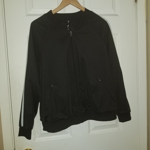 SIZE 14 BLACK & WHITE STRIPE ACTIVE TRACK JACKET - Picture 2 of 4